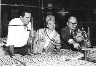 Doris Day and John Raitt on set of Pajama Day