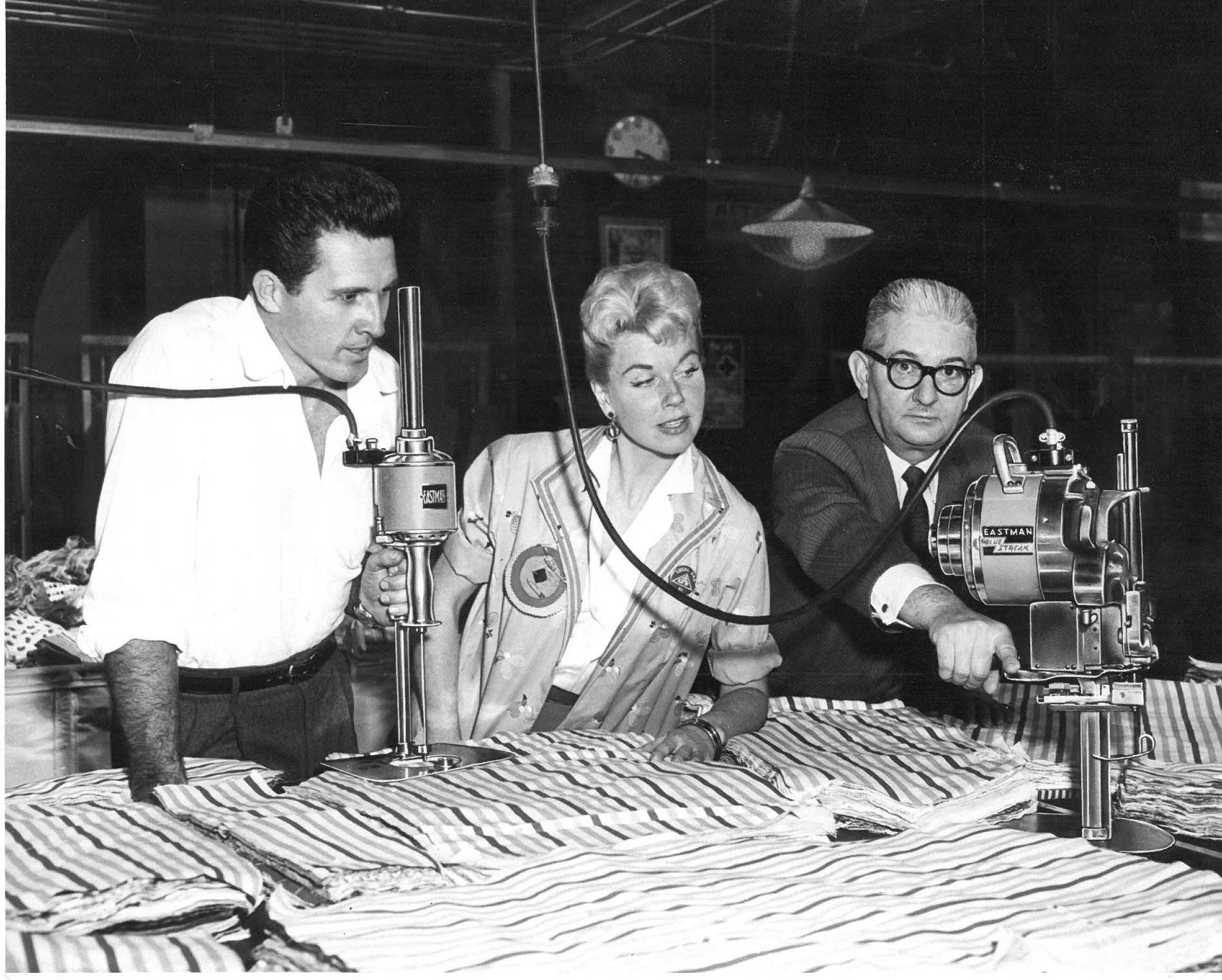 Doris Day and John Raitt on set of Pajama Day